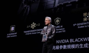 黄仁勋：NVIDIA的AI芯片发展已远超摩尔定律